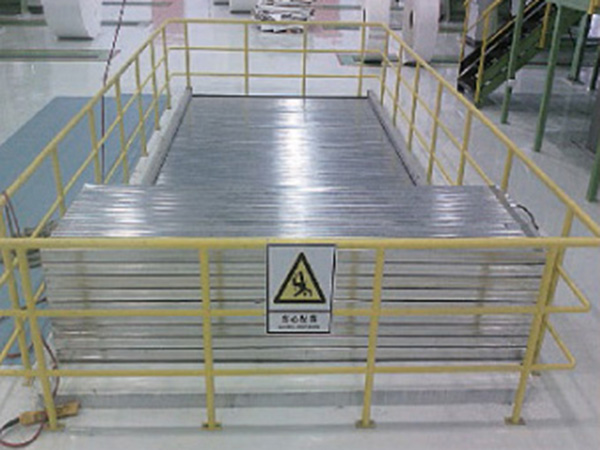 侧向防火卷帘功效